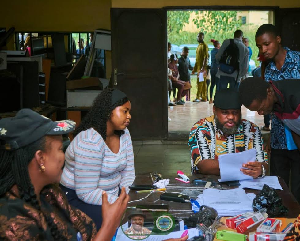 Council Chairman Awards Bursary to over 400 Undergraduates in Rivers